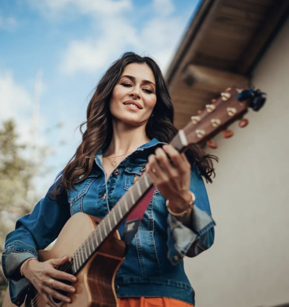 Marilia presenta 'Bailar Conmigo'