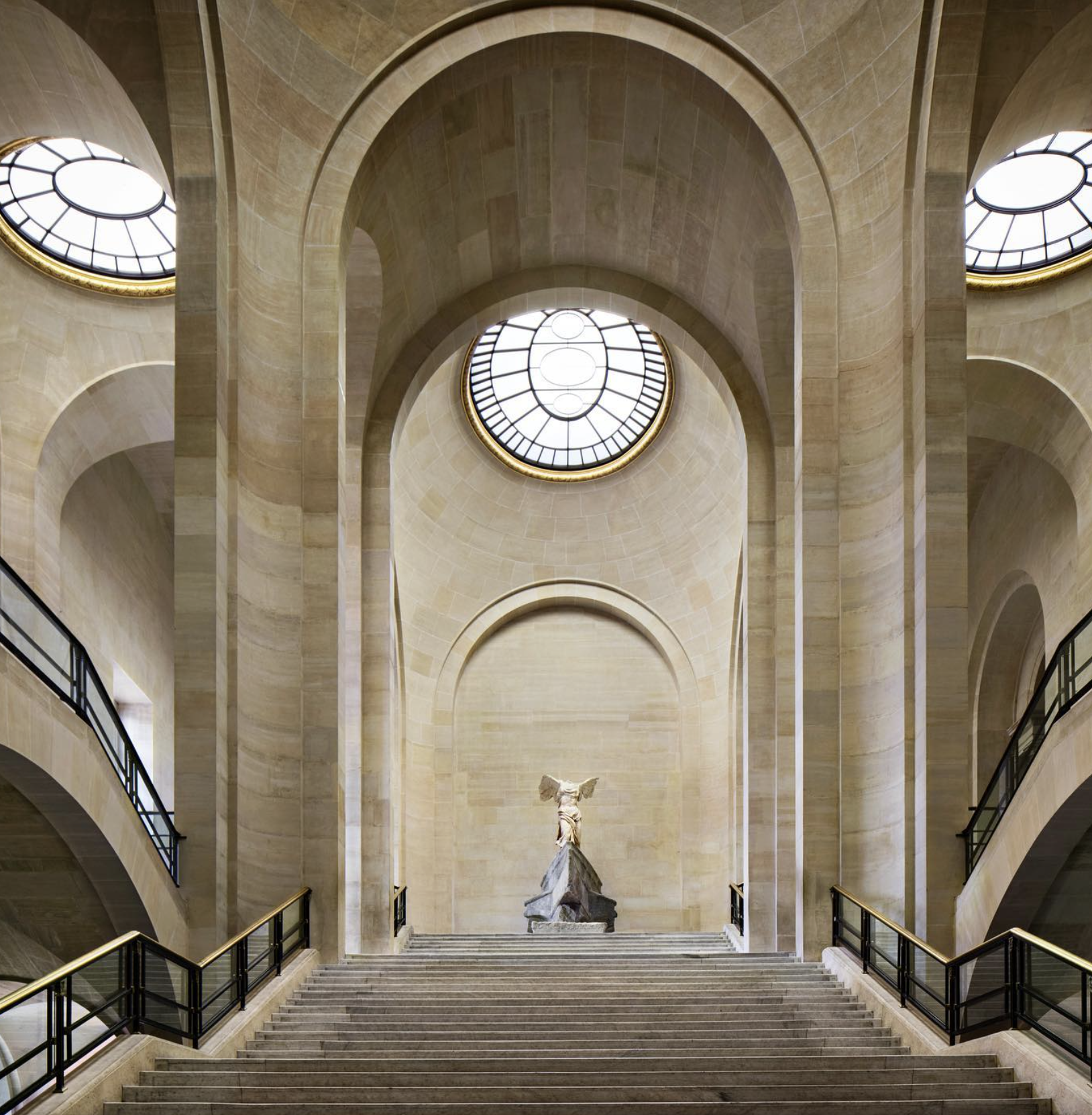  Museo del Louvre