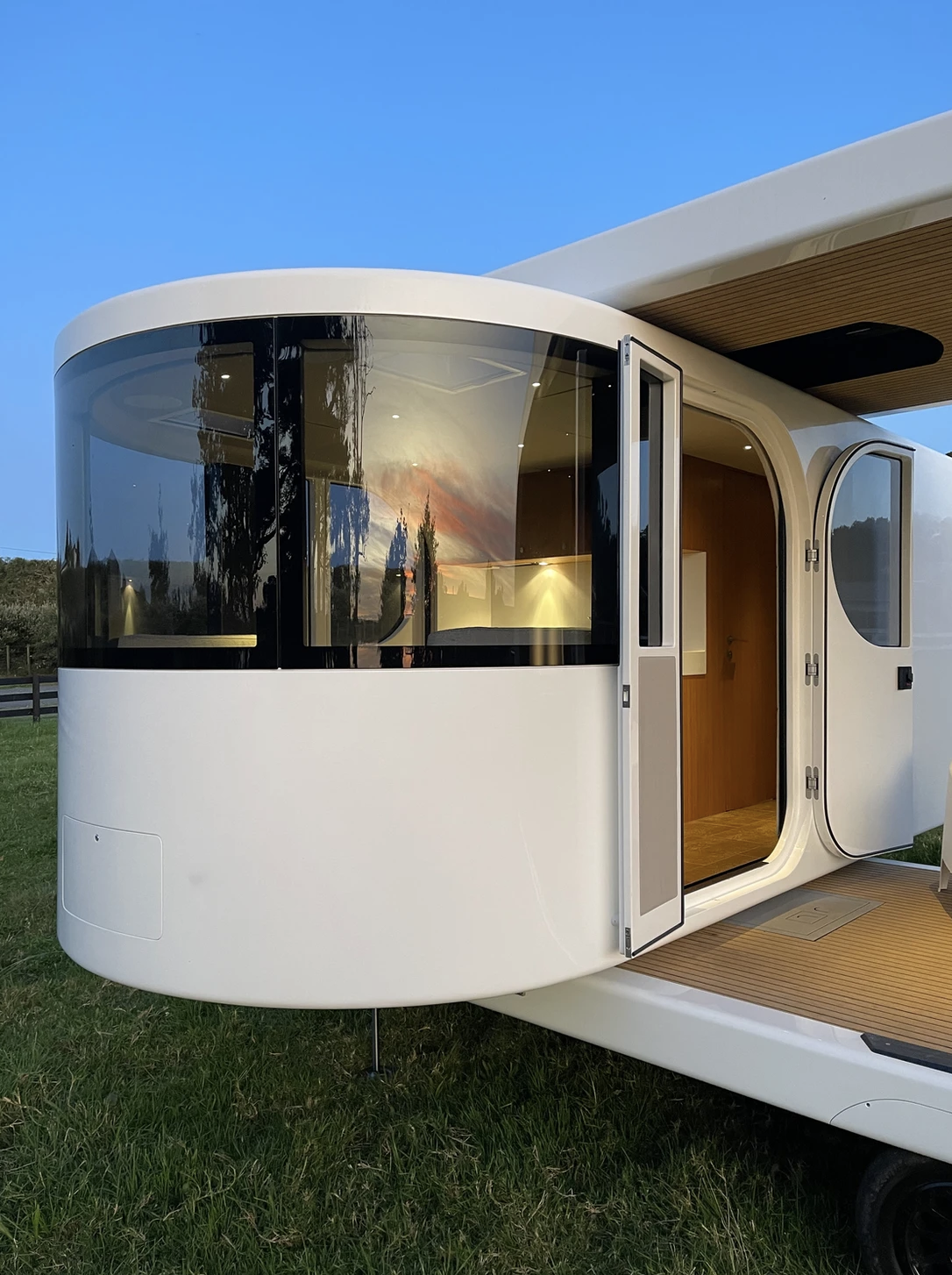 Caravana T8 Futurista