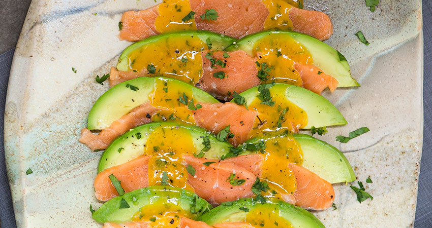 Tiradito de Salmón y Aguacate