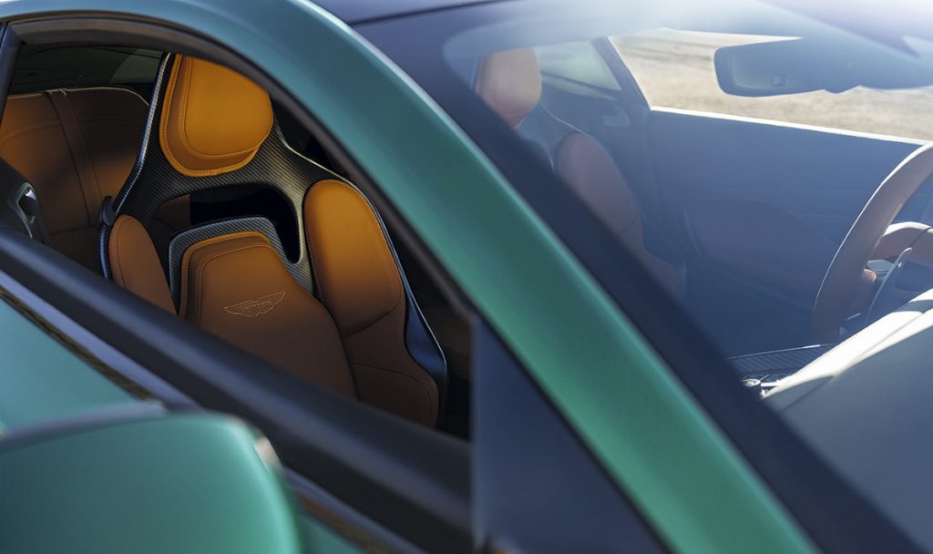 Aston Martin DB12
