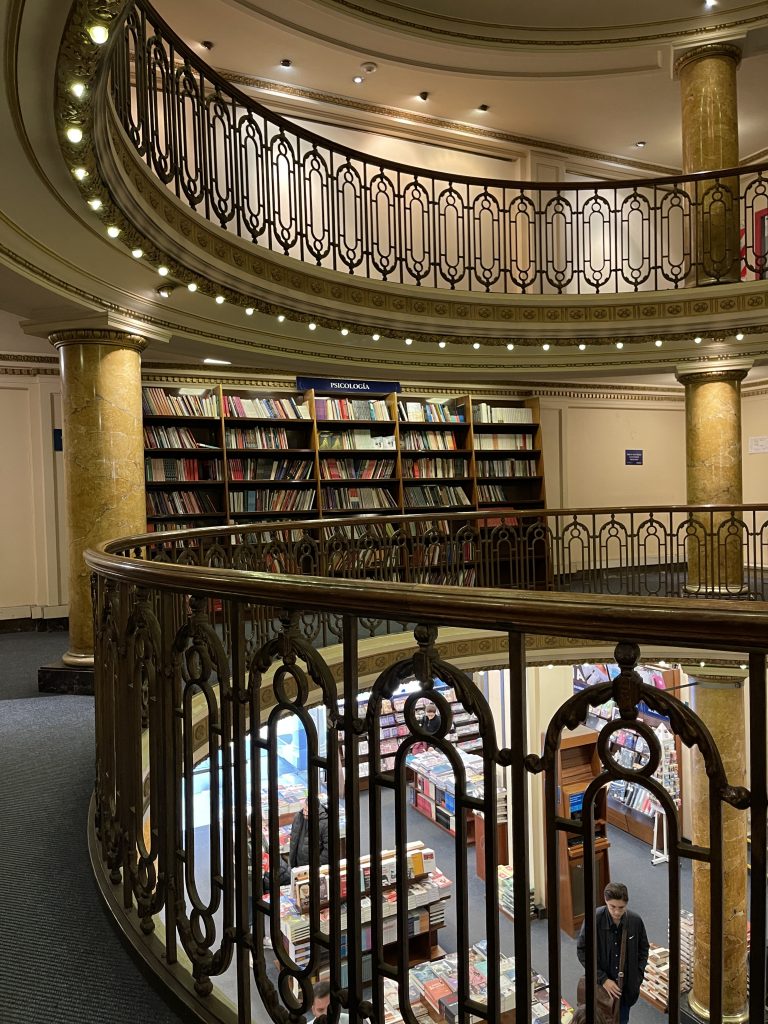 Escaleras Ateno Grand Splendid