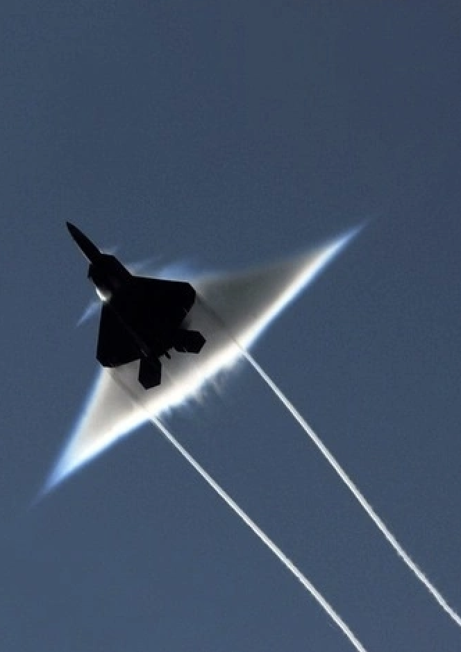 Avi&oacute;n supers&oacute;nico