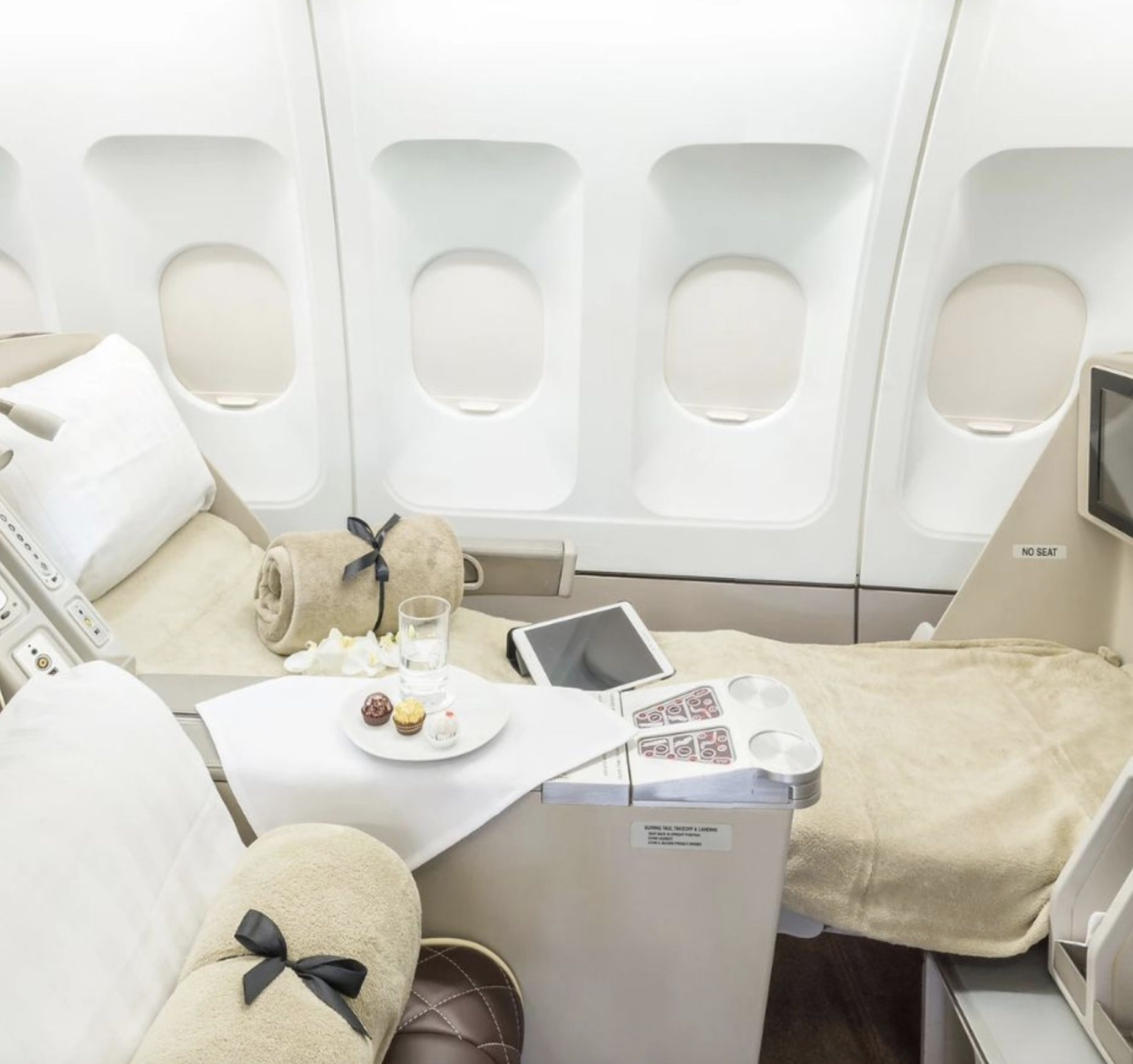 Vuelta al mundo en jet privado