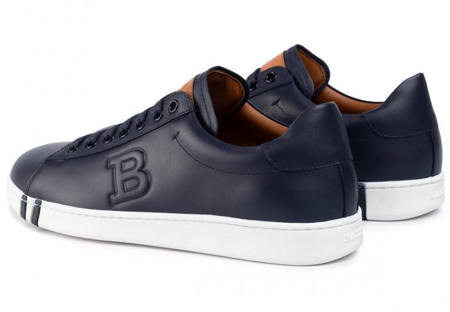 Sneaker