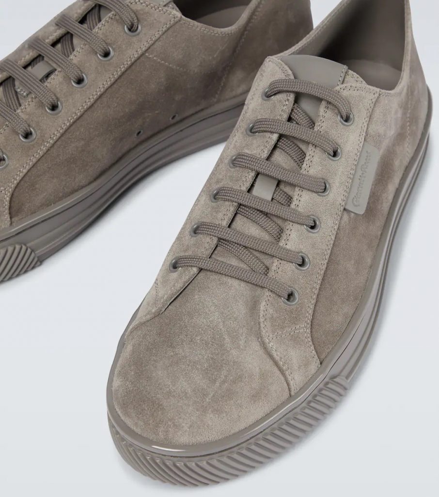 Sneaker