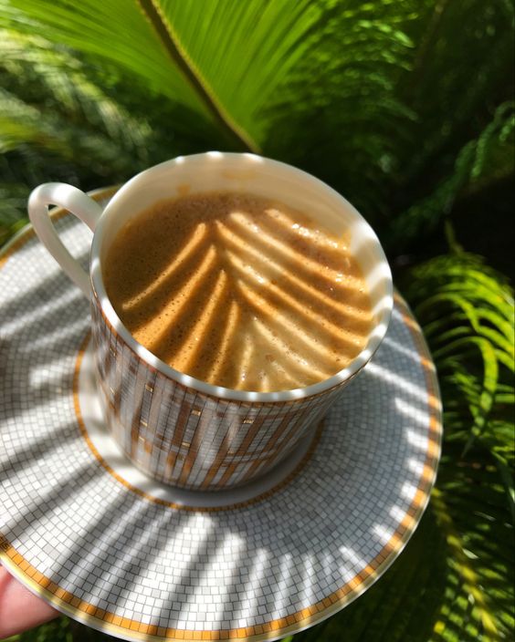 caf&eacute;