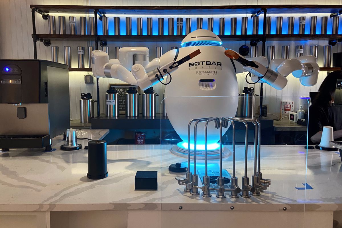 Robot