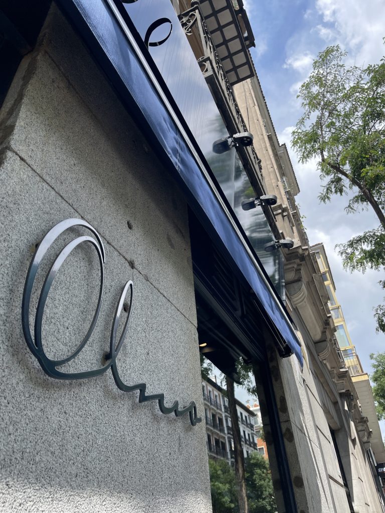 Restaurante Olmo en la calle Ferraz