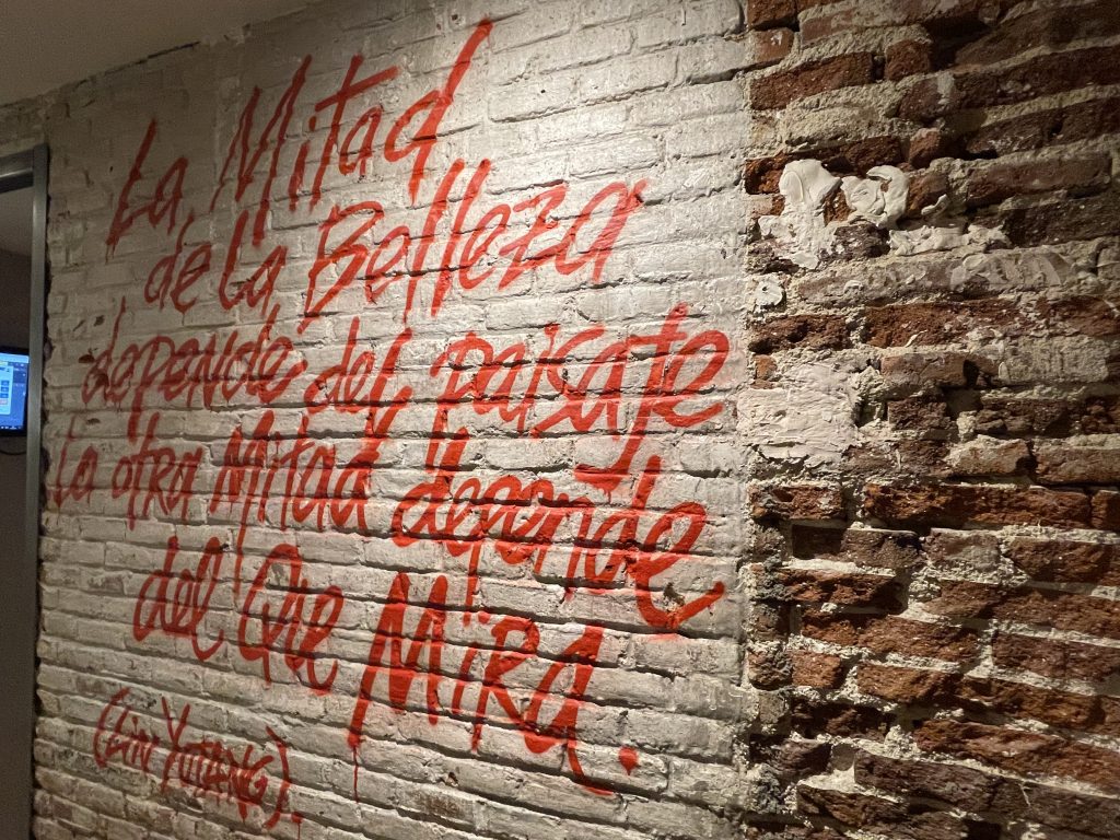 Poesía en el restaurante Olmo de Alcaravea