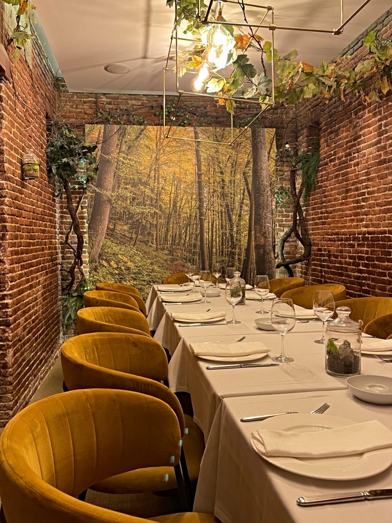 Reservado en el restaurante Olmo de Alcaravea