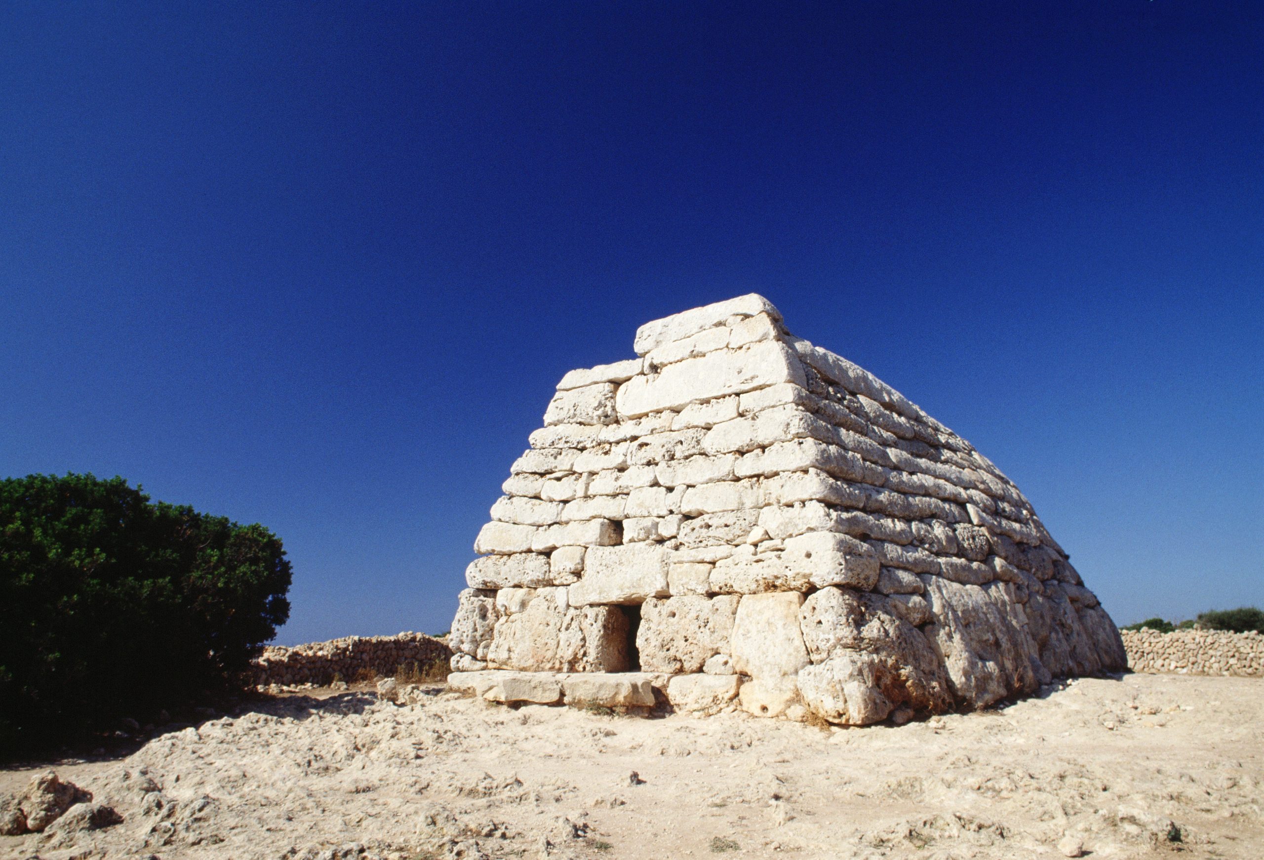 Naveta des Tudons