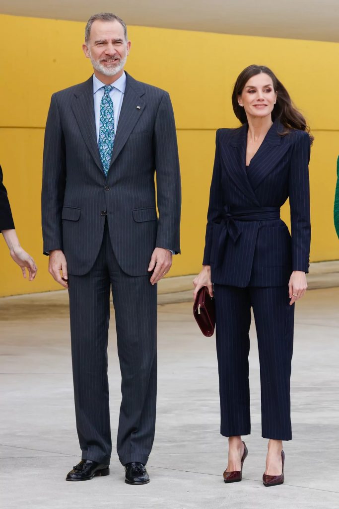 Traje chaqueta completo reina letizia