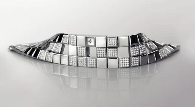 Reloj reina Isabel II caro