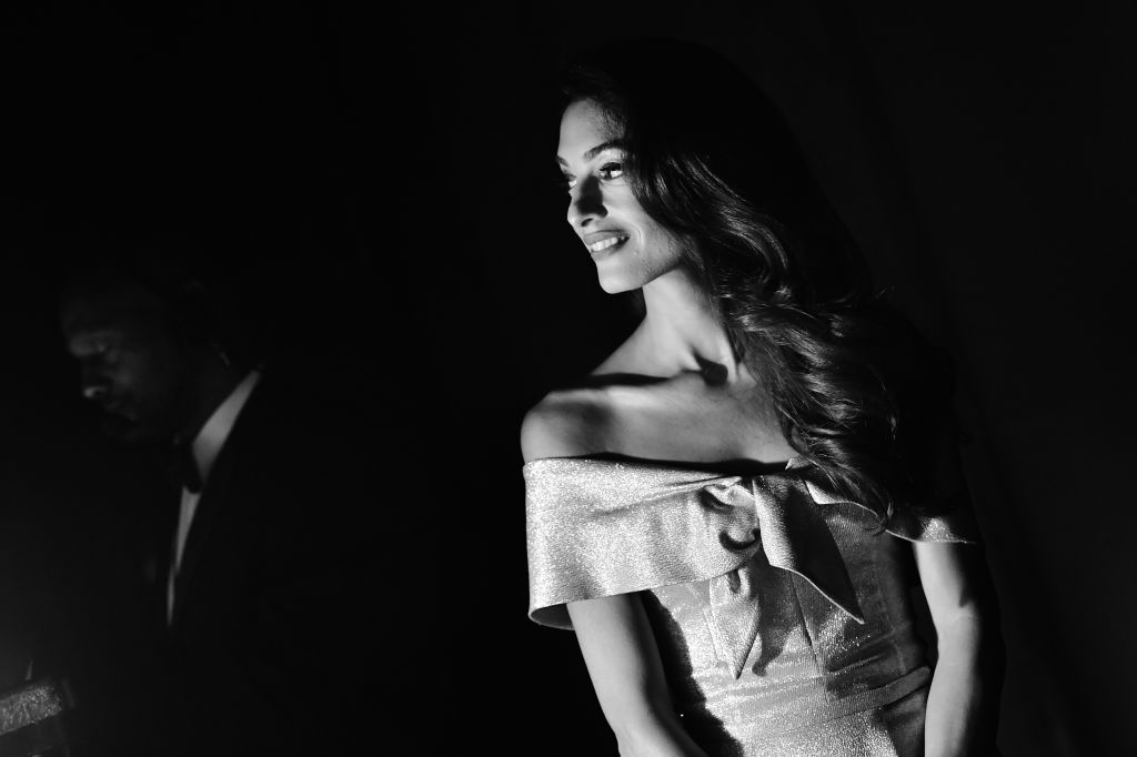 looks Amal Clooney