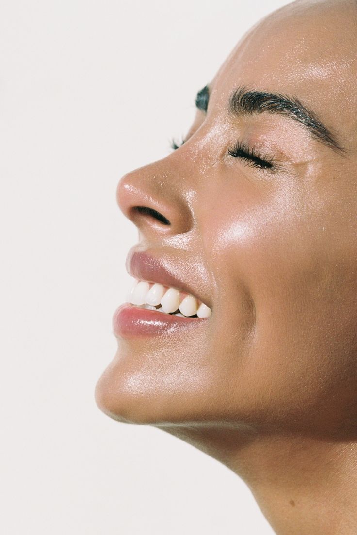 Cejas pobladas