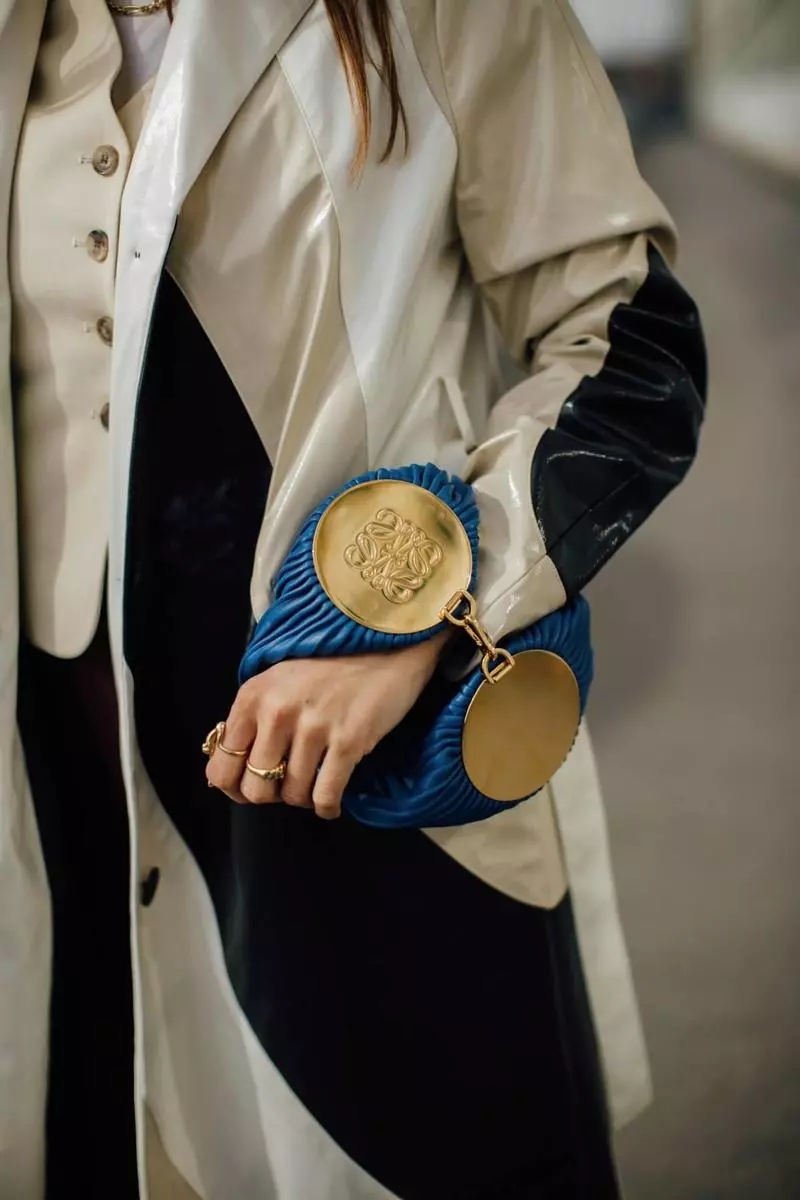 Bolso brazalete Loewe