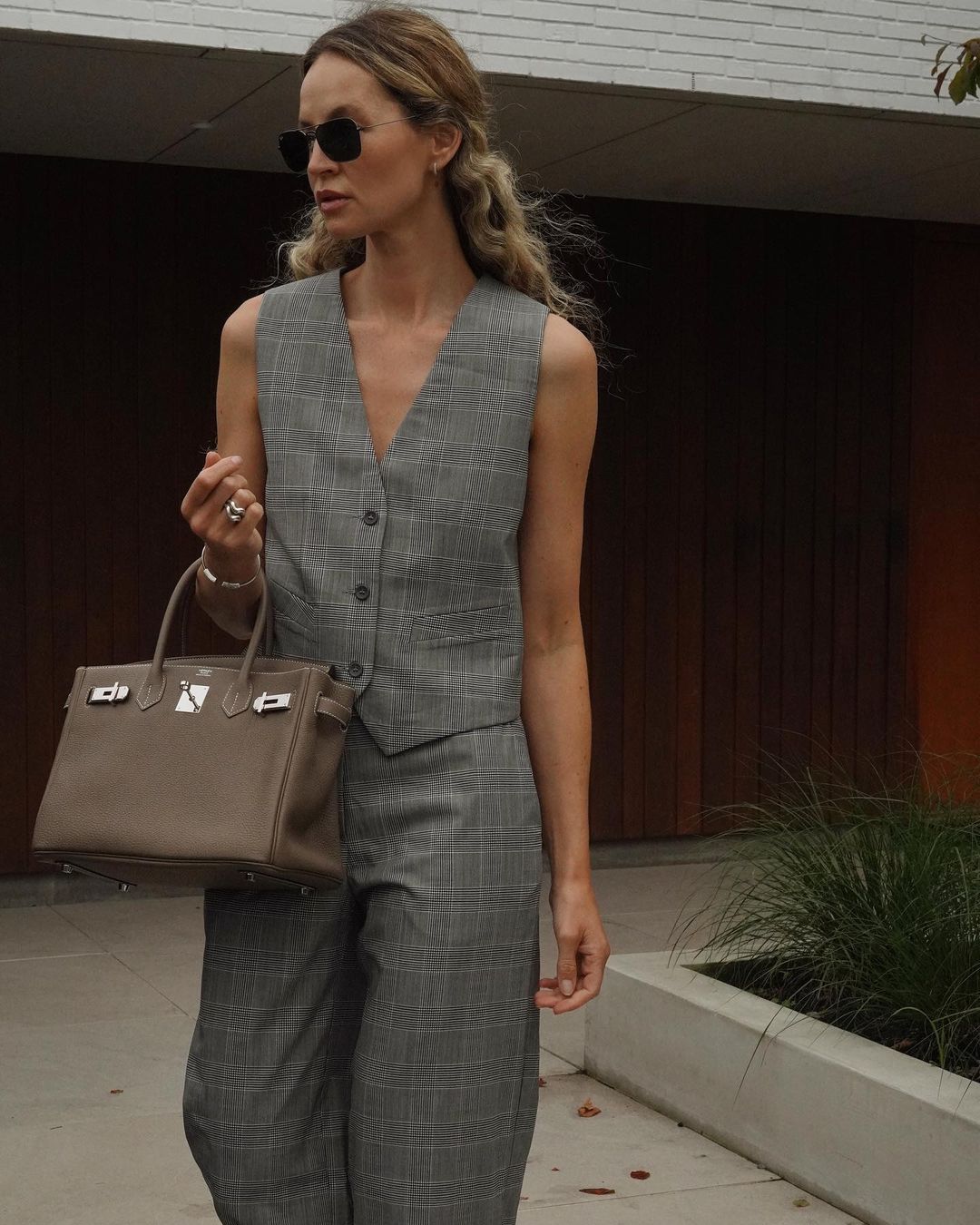 Anouk Yve en color gris