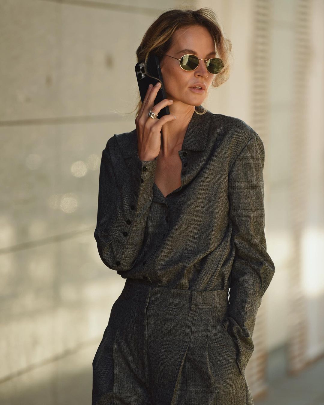 Anouk Yve en color gris