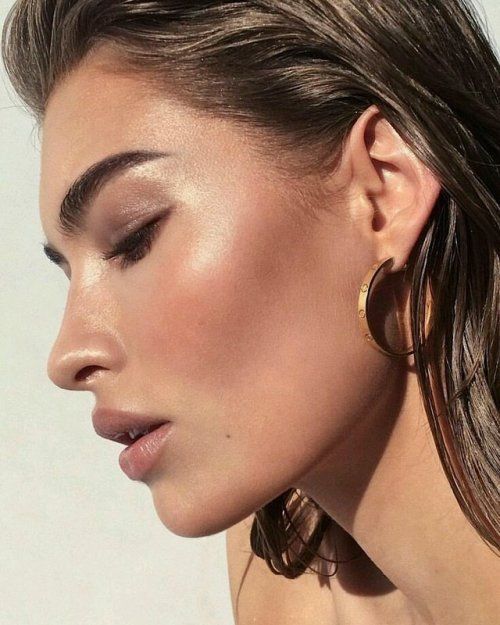 Melena nutrida