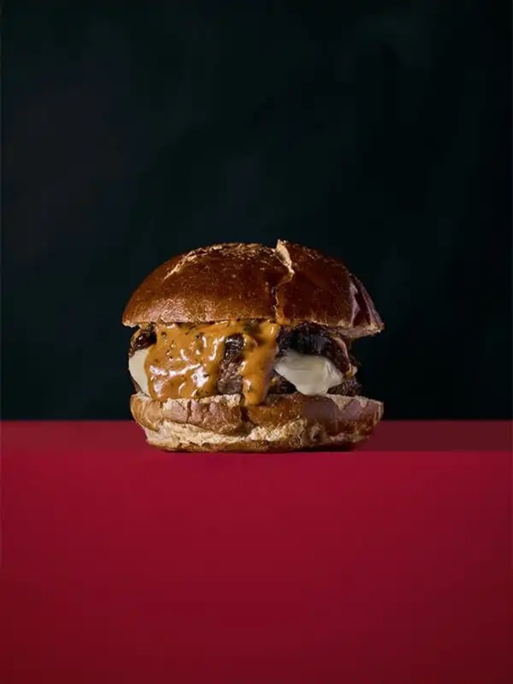 Do&ntilde;a Emilia BDP Burger 