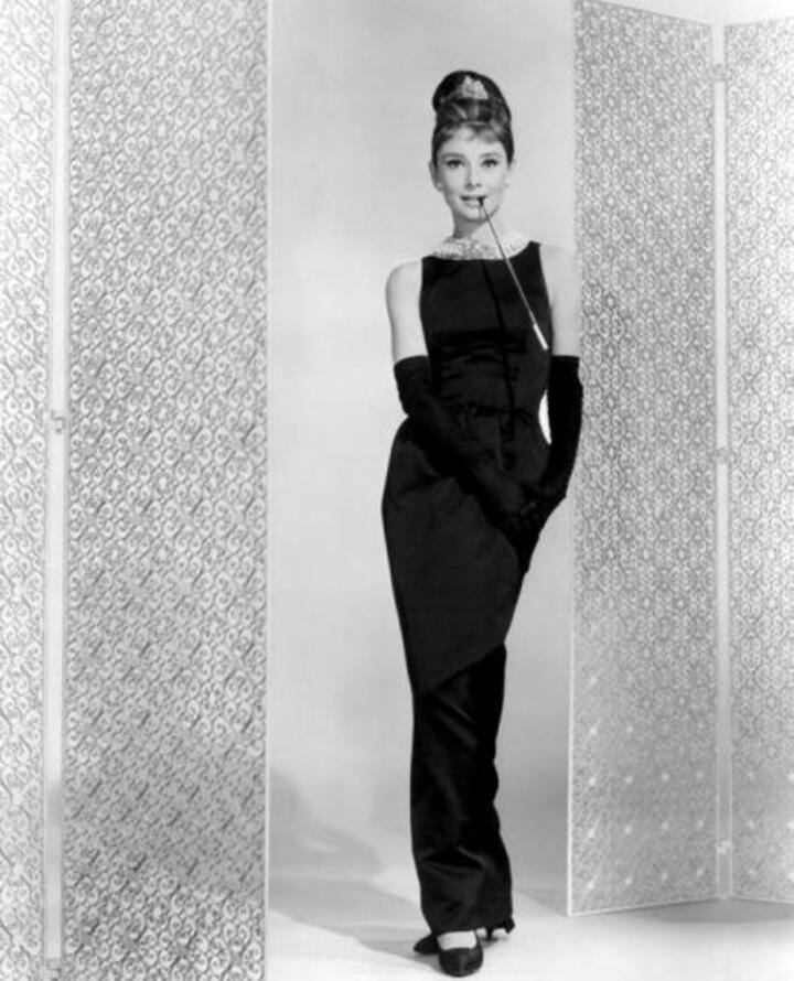 Vestido negro Desayuno con Diamantes
