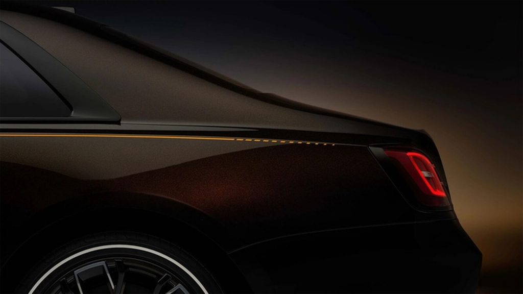 Linea naranja Rolls-Royce Black Badge Ghost &Eacute;kleipsis