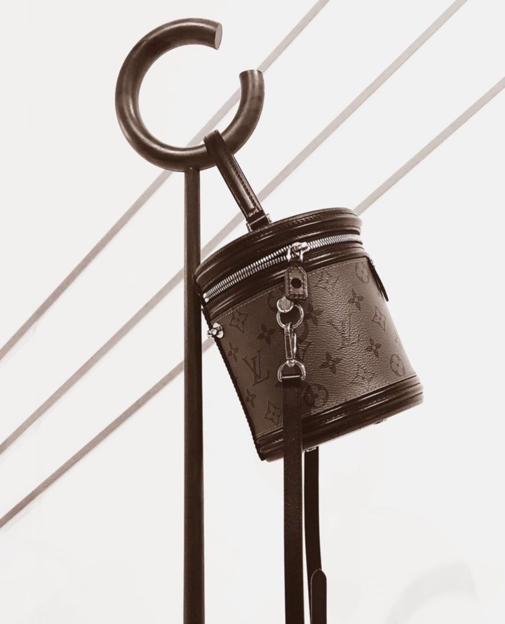 Perchero para bolsos de lujo
