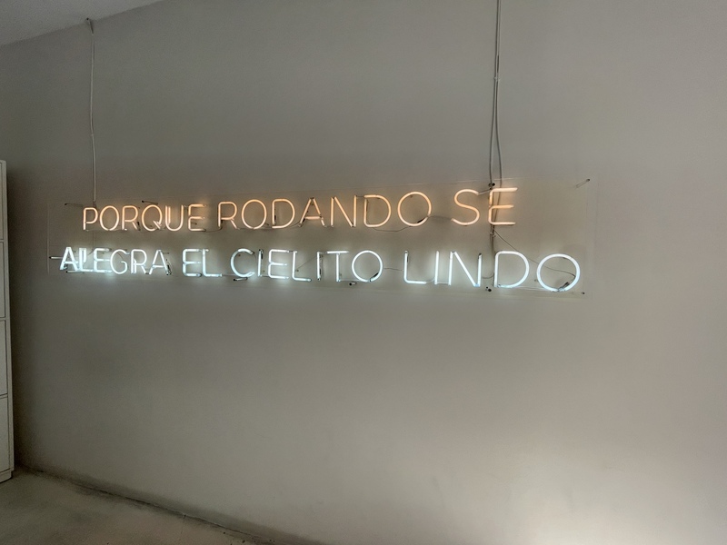 Frase en la pared de S&iacute;clo Madrid