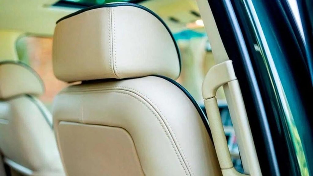 Detalle interior Land Rover, Isabel II