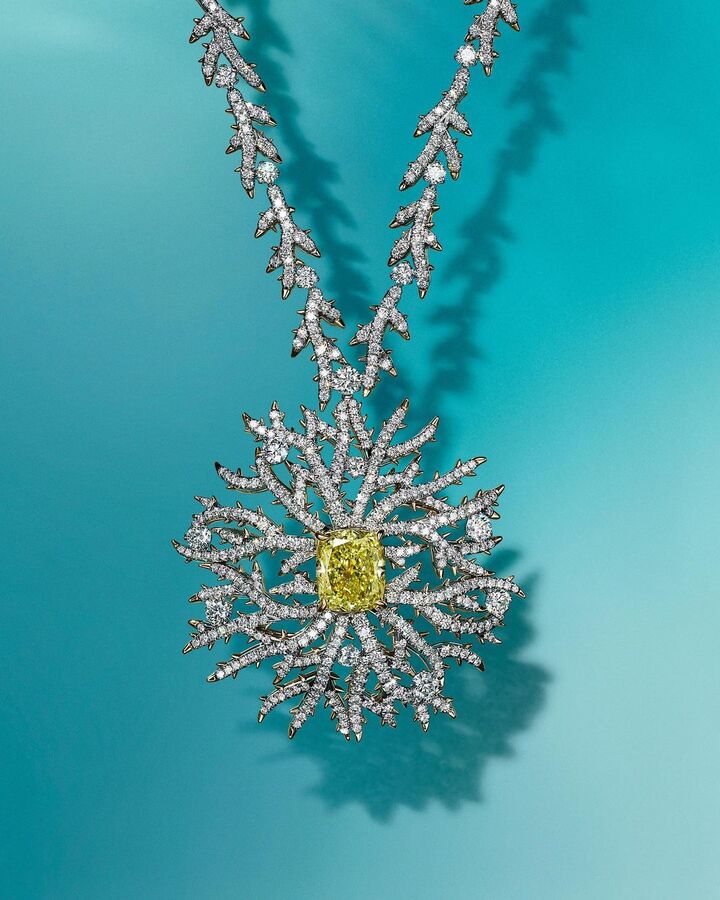 Joya realizada con diamante amarillo