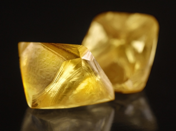 Diamantes amarillos