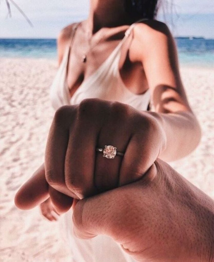 Anillo con solitario