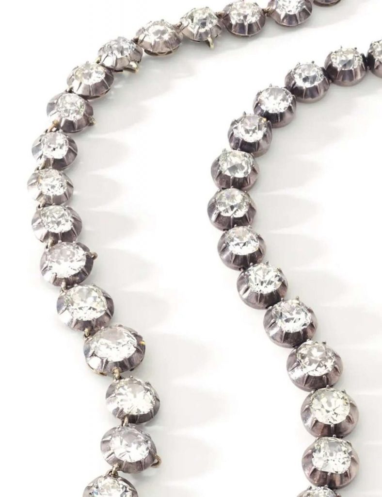 Collar de chatones