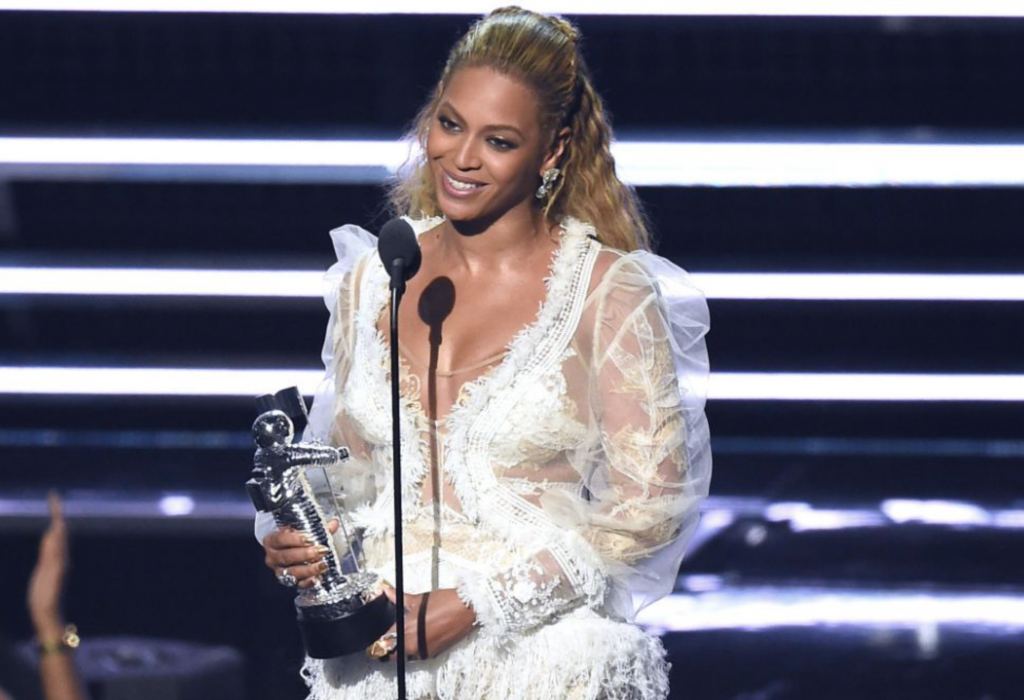Beyonce vestida de Yolancris