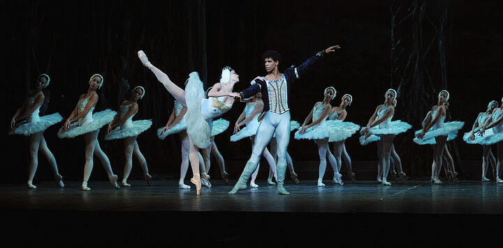 Carlos Acosta bailando