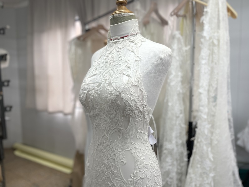 Maniquí con vestido de novia de Yolancris