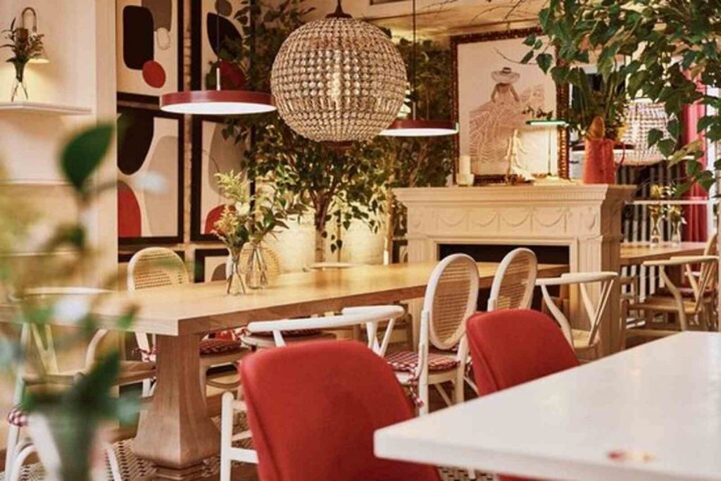 Interior de La Pizzer&iacute;a