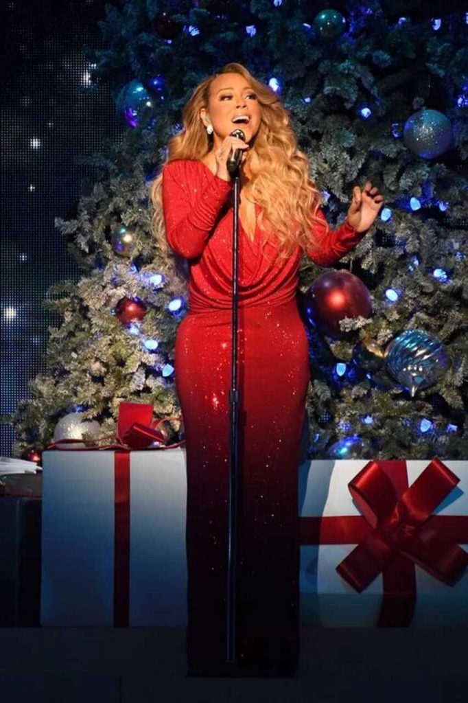 Mariah Carey cantando