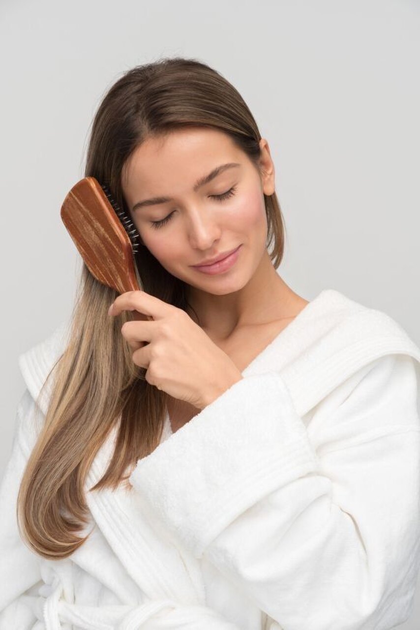 Pelo, chica cepillando pelo, cepillo pelo, peluquer&iacute;a