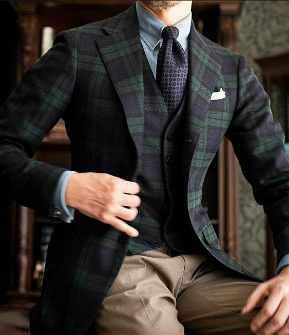 Traje Tart&aacute;n