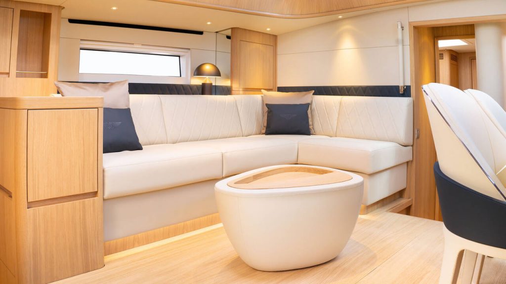 yate de lujo, interiores, Contest yachts, bentley