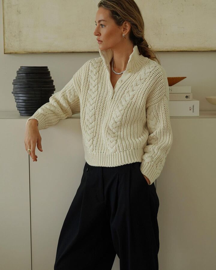 Anouk Yve con jersey