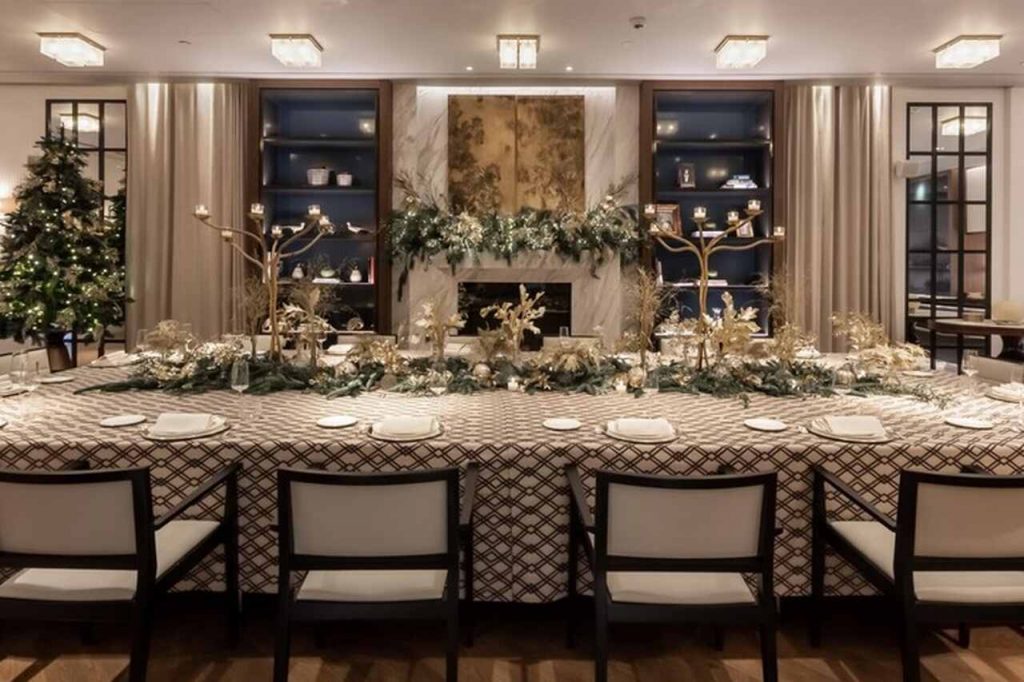 Mesa hotel Rosewood Villa Magna
