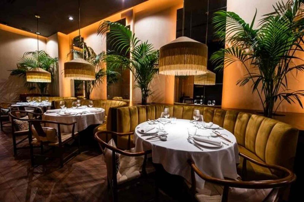 China Crown, comedor
