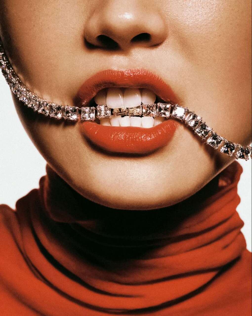 Labial rojo, maquillaje Navidad, maquillaje