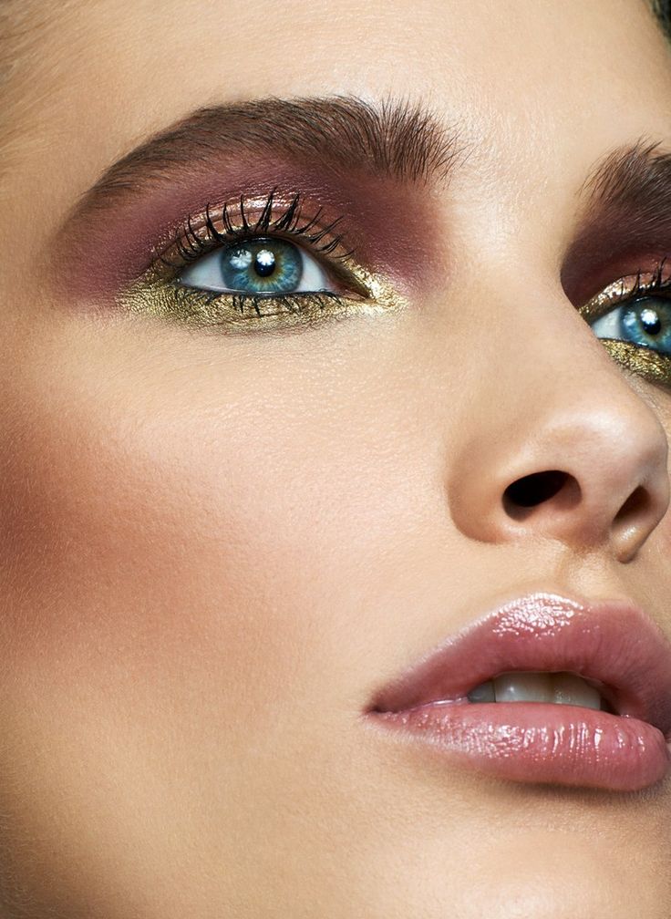 Maquillaje Navidad, maquillaje, eyeliner brillo