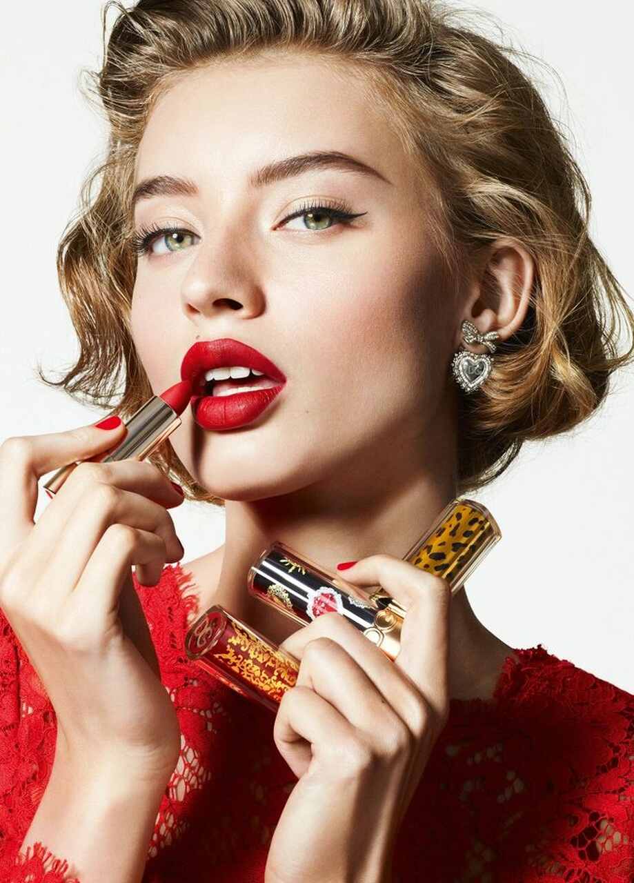 Labial rojo, maquillaje Navidad, maquillaje, labios rojos