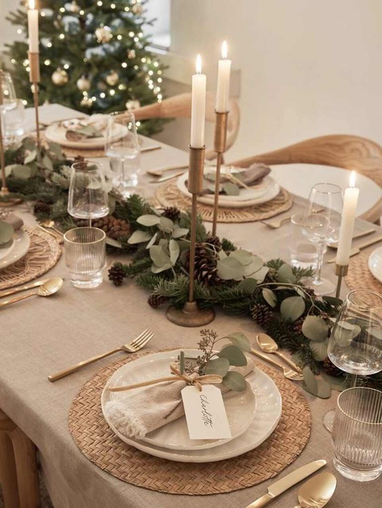 servilleta, navidad, manteler&iacute;a, mesa en navidad, protocolo mesa