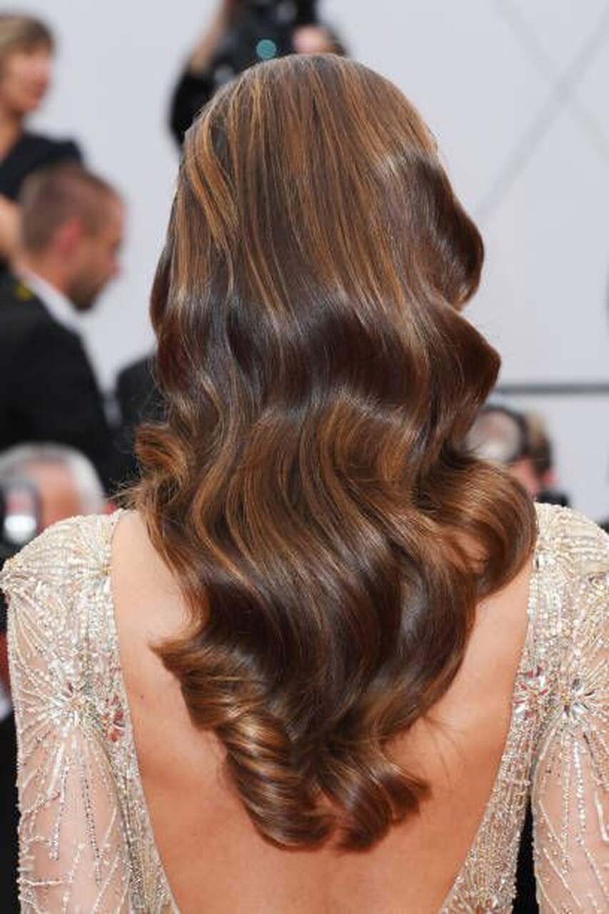 Ondas, pinzas de plata, peinados navidad